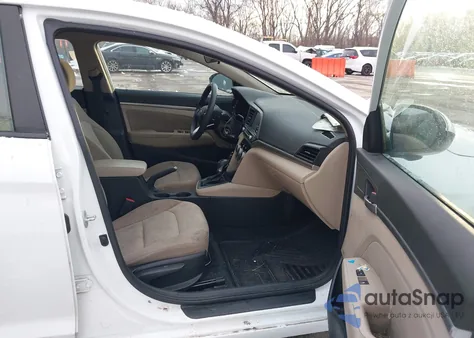 2019 Hyundai Elantra Sel z USA, uszkodzony, nr VIN 5NPD84LF0KH417495